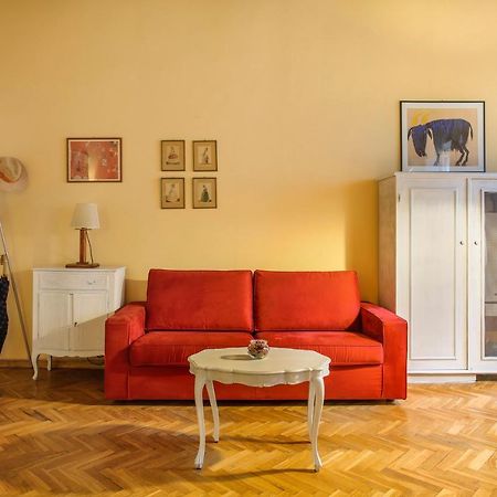 “Gem In Luxurious Street” Wi-Fi Apartment Florence Luaran gambar